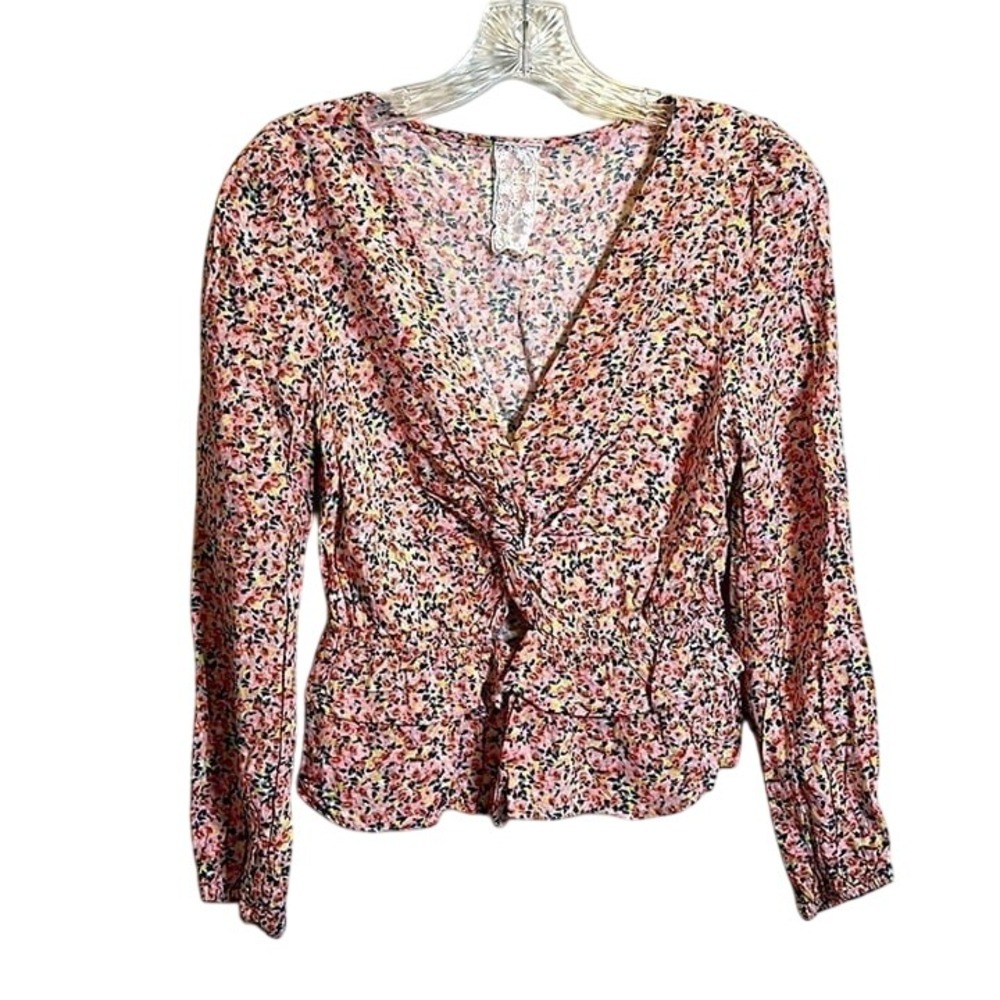 Sadie & Sage Peplum Top Womens Medium Pink Floral Twist Front Prairie Dainty‎